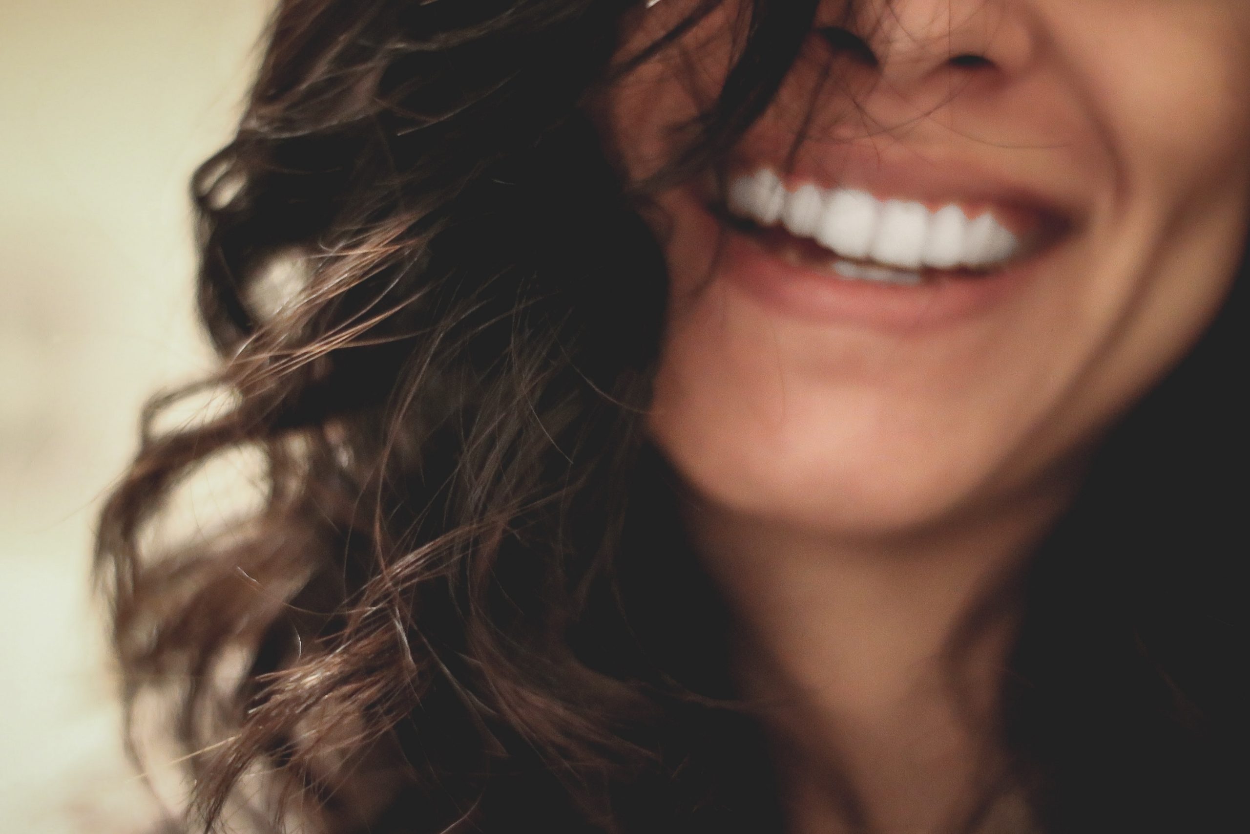 Czy wizyta u stomatologa jest konieczna, jeśli zależy nam na pięknym uśmiechu?